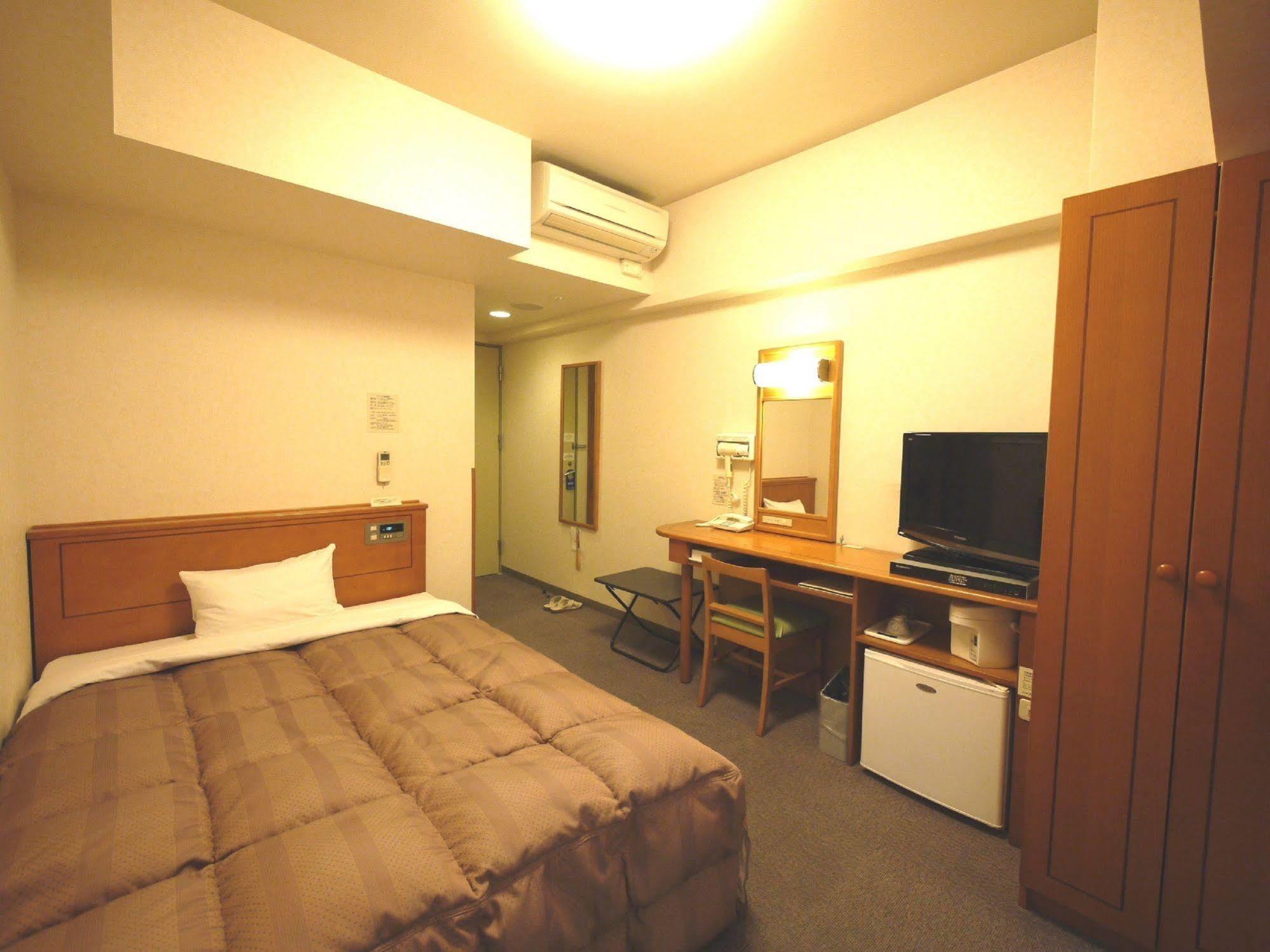 酒店 Route-inn